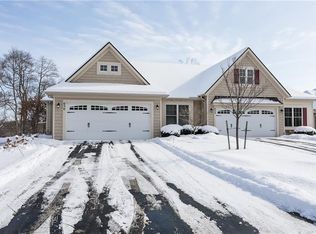 650 Sable Oaks Ln, Rochester, NY 14625