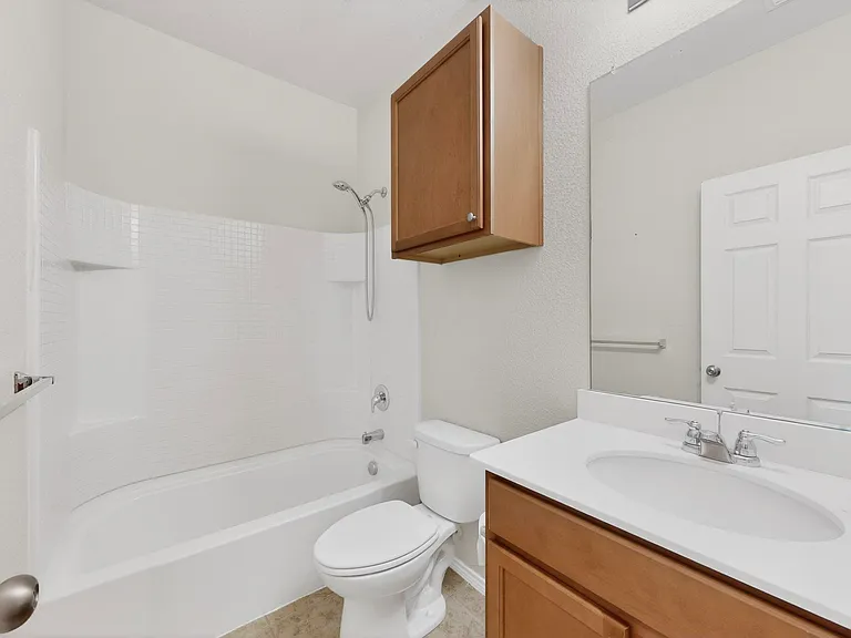 2409 Buelingo Ln — Photo 15