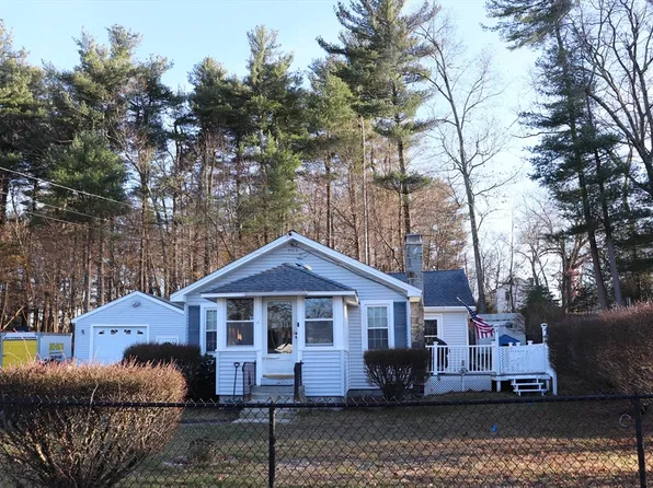 4 Grove St, Westford, MA 01886