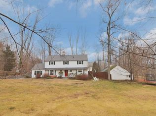 82 Smith Hill Rd, Airmont, NY 10952