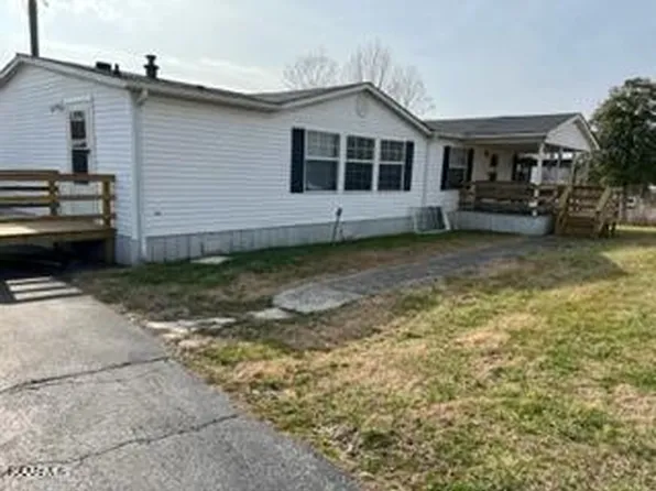 673 W 3rd Ave, Oneida, TN 37841
