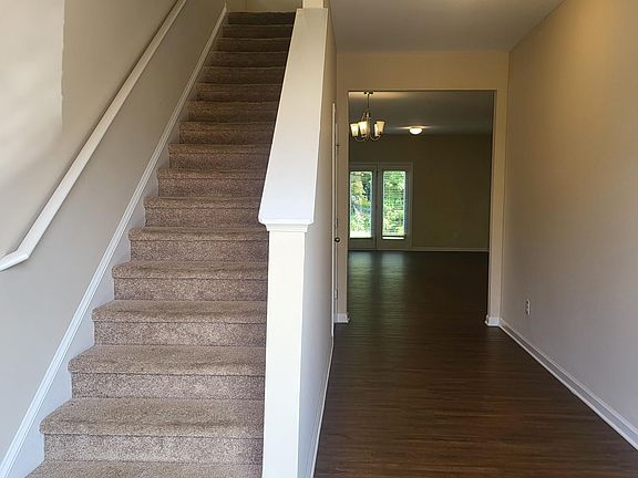 2nd image of 56 Ivey Hollow Cir