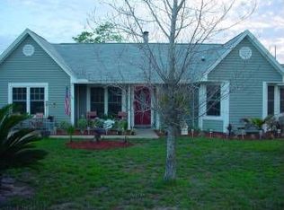 2005 Bob White Ct, Mary Esther, FL 32569