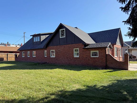 2nd image of 710 Garfield St