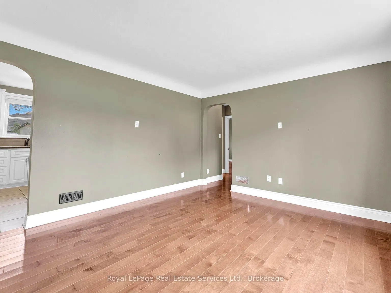 2 bed, $2,300 — Photo 3