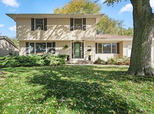 2841 Kelling St, Davenport, IA 52804