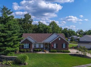 1101 Valley Wood Dr, Batavia, OH 45103
