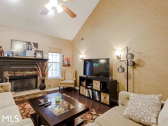 5th image of 439 Rock Creek Dr