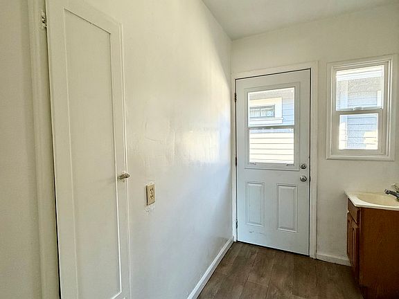 Laundry area (laundry and dryer machines are not included)