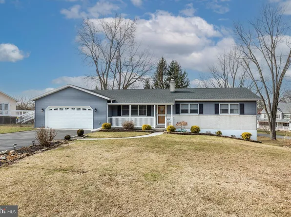 602 Lake Meade Dr, East Berlin, PA 17316