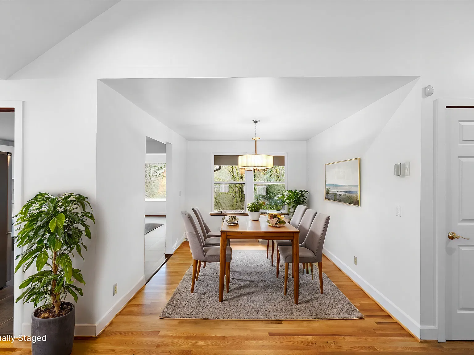 3 bed, 3507 sqft, $4,450 — Photo 4