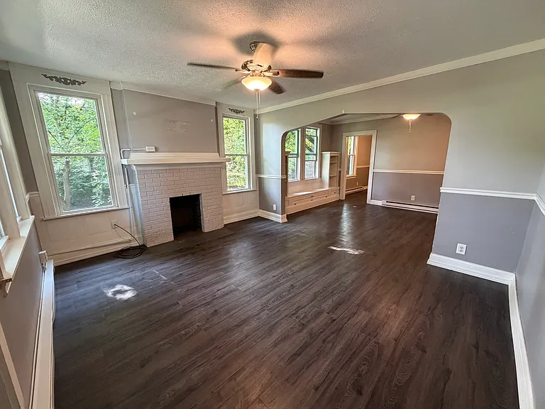 513 W 44th St #1 — Photo 3