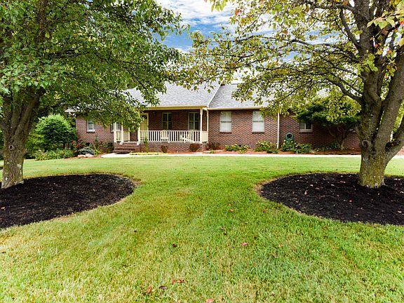 3rd image of 3034 Eagle Dr