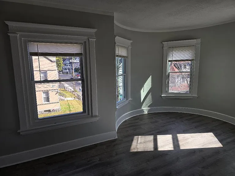 197 Chestnut Ave #2 — Photo 3
