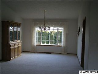 4th image of 1492 Gearhart Ave NW