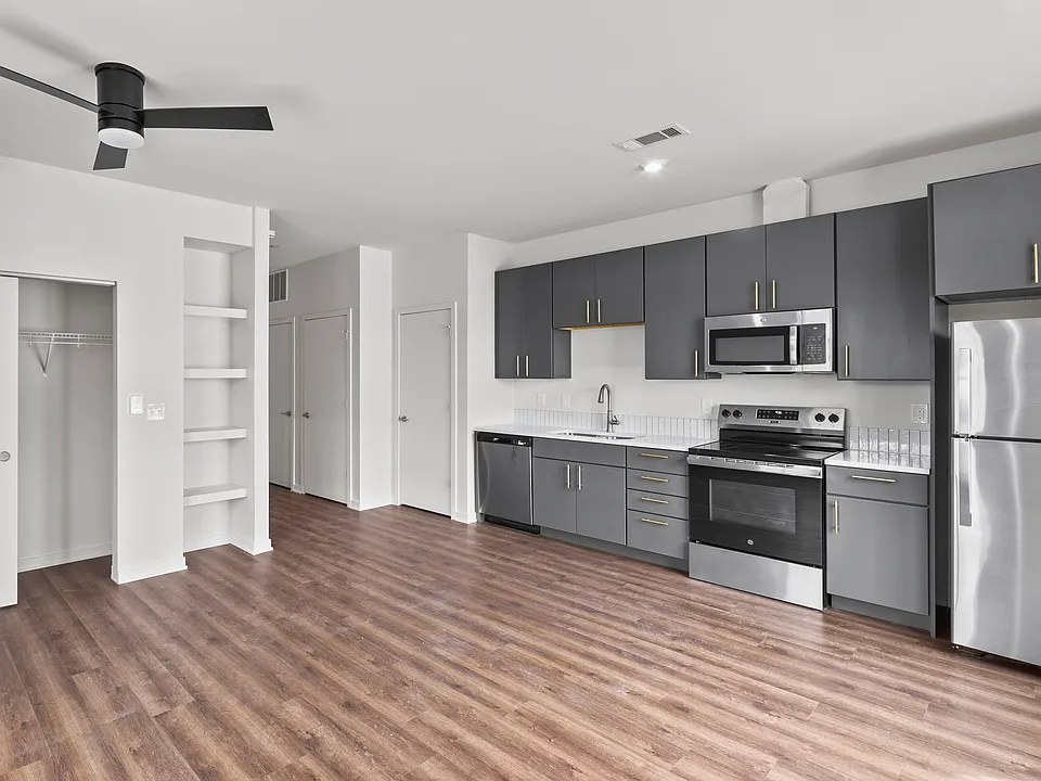 Flats at Carriage Commons