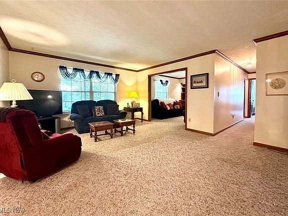 3rd image of 1320 Fox Run Dr