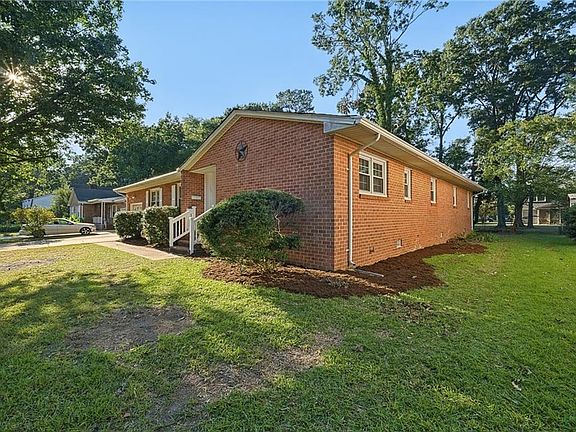 2nd image of 1057 Clipper Dr