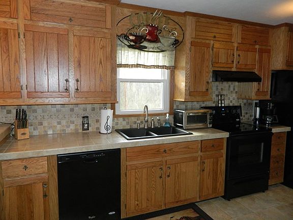 5th image of 168 Lynnside Dr