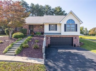 106 Macon Ave, Salem, IN 47167