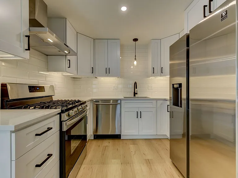 616 Marine St. — Photo 11