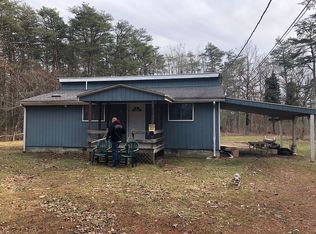 571 Village Dr, Hedgesville, WV 25427