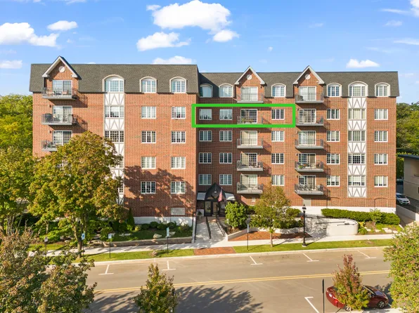 501 Forest Ave APT 508, Glen Ellyn, IL 60137