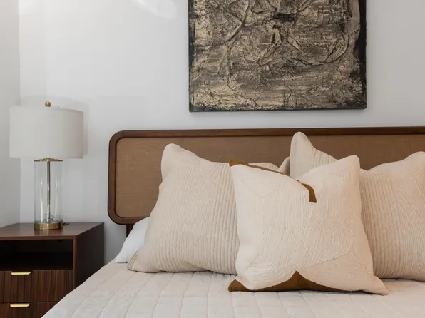 274 7th Street image 23 of 40