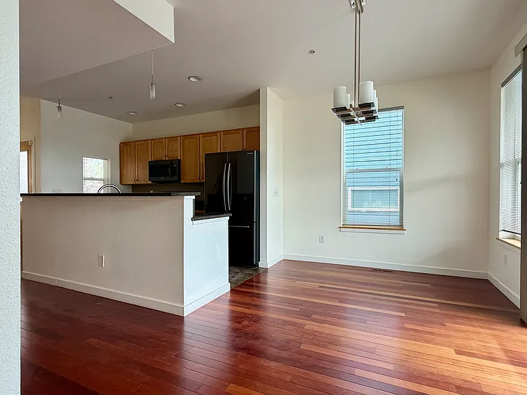 1348 Yellow Pine Ave — Photo 14