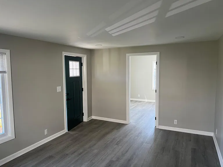 2751 Everett St — Photo 8