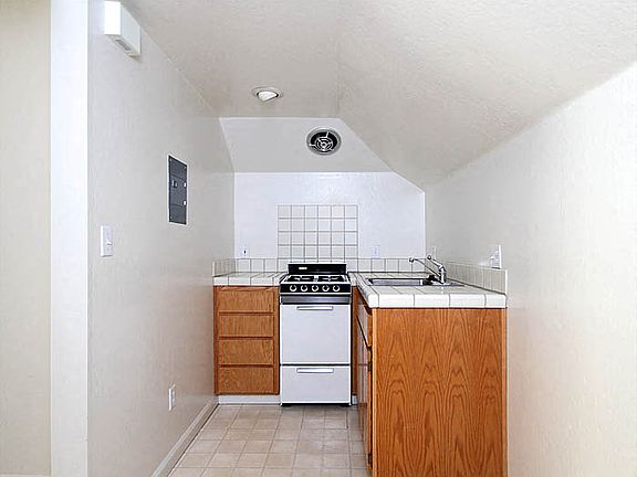 5th image of 533 Bryant St APT 7