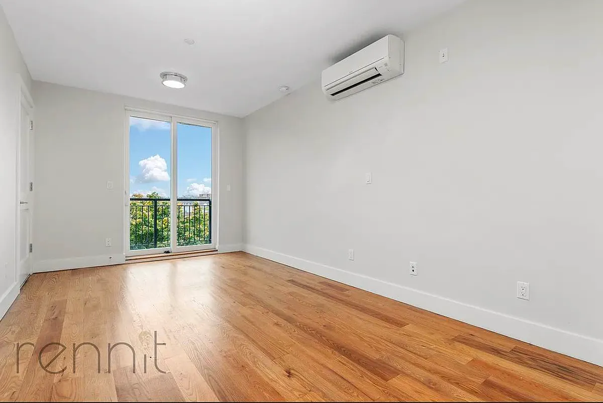 Building Photo - 1084 Rogers Ave #5F