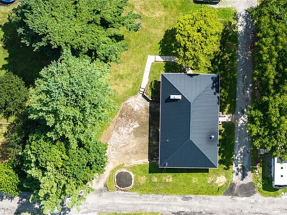 5th image of 1825 Dixon Way