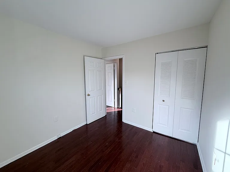 5900 Parenham Way — Photo 25