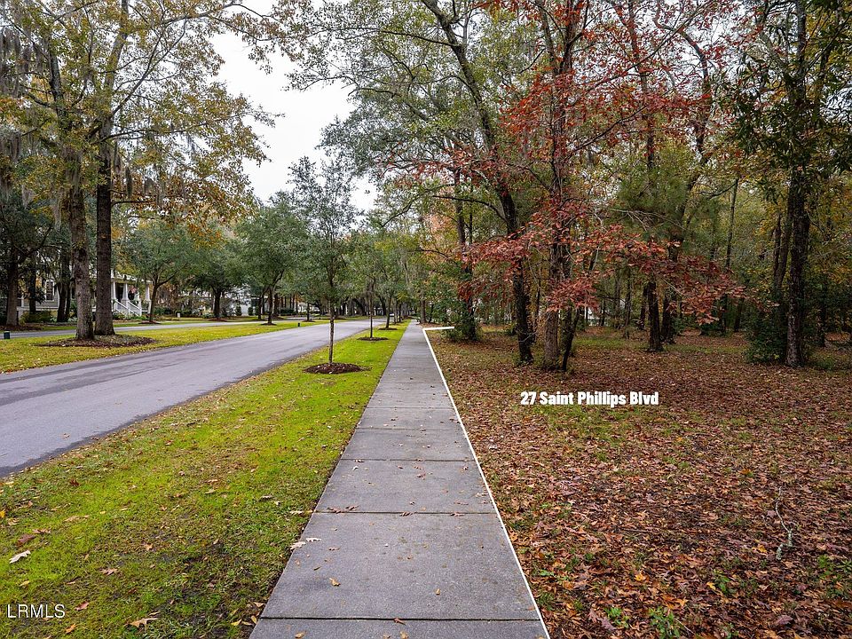 1st image of 27 Phillip Dr