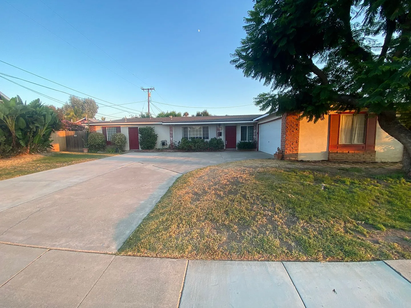 Extremely Spacious 4 Bedroom Home For Rent in the City of Orange! — Photo 4