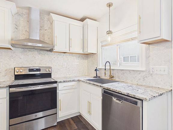 3rd image of 430 Hamilton St