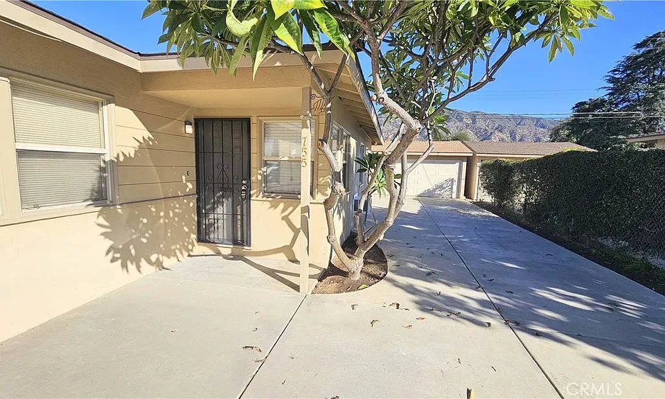 755 W Foothill Blvd