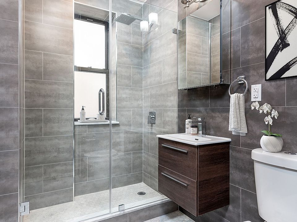 2nd image of 921 Washington Ave #844