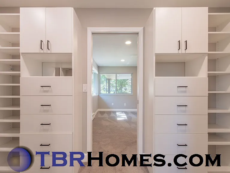 8635 W Tennessee Pl — Photo 15