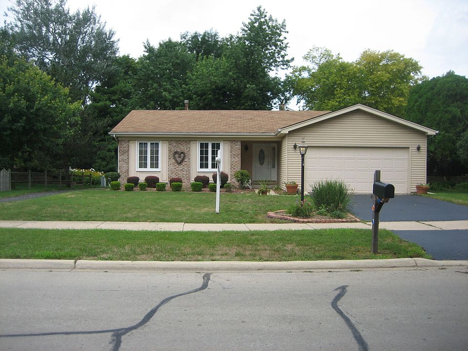 5S720 Park Meadow Dr.