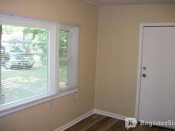 4th image of 7125 W 127th Ln