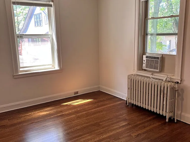 2558 Madison — Photo 77