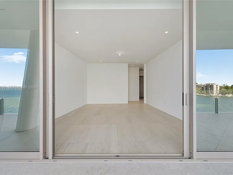5 Grove Isle Dr #L502 — Photo 50