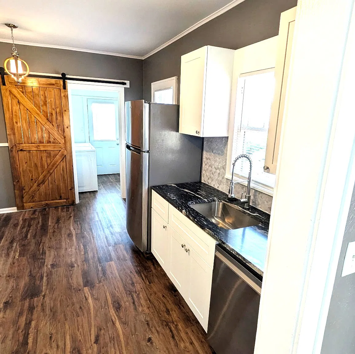 3 bed, 1274 sqft, $1,750 — Photo 4