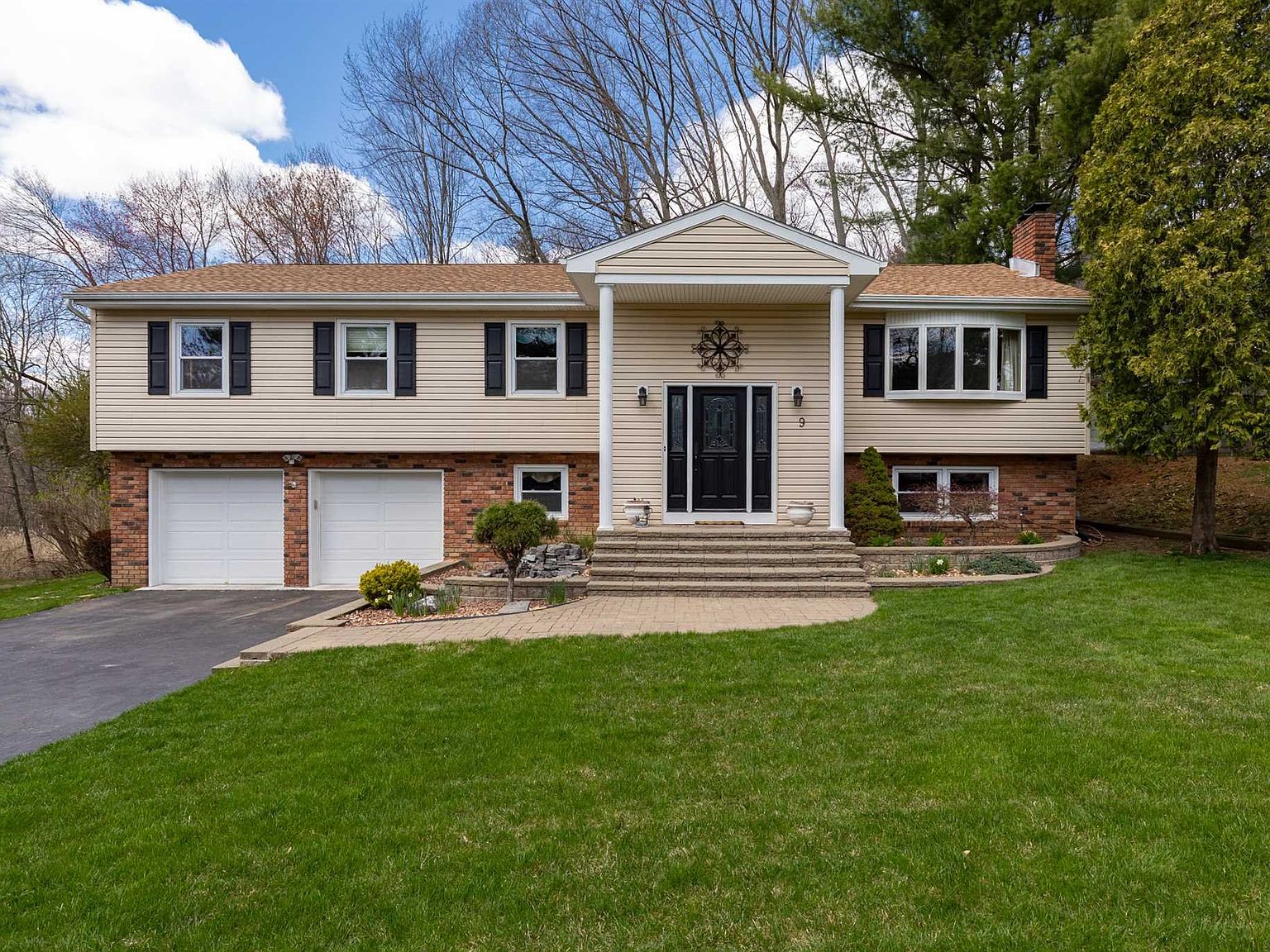 9 Carriage Hill Ln, Poughkeepsie, NY 12603 Zillow