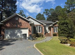995 Greenbriar Dr, Vass, NC 28394