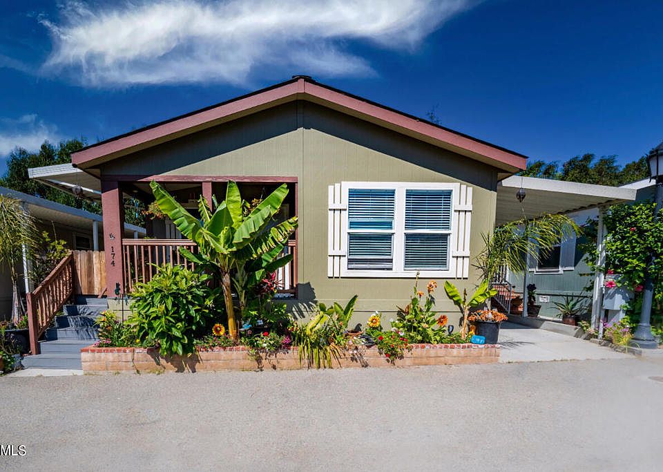 1st image of 174 Palm Dr #174