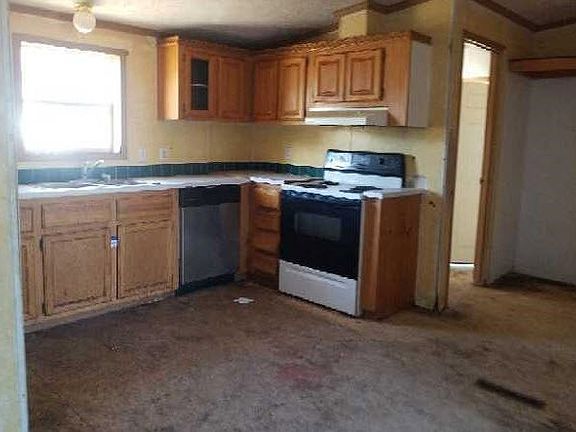 5th image of 11062 Sherry Dr