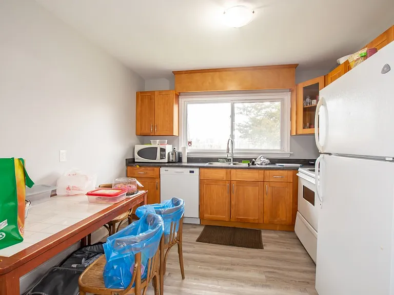 129 Jacobson Ave #1 — Photo 9